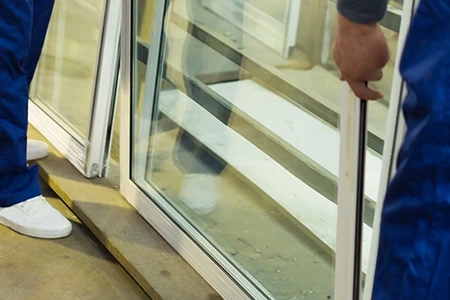 Commercial Glass Repair Technician in Jacksonville Beach